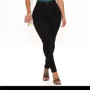 Fashion Nova Skinny Black jeans